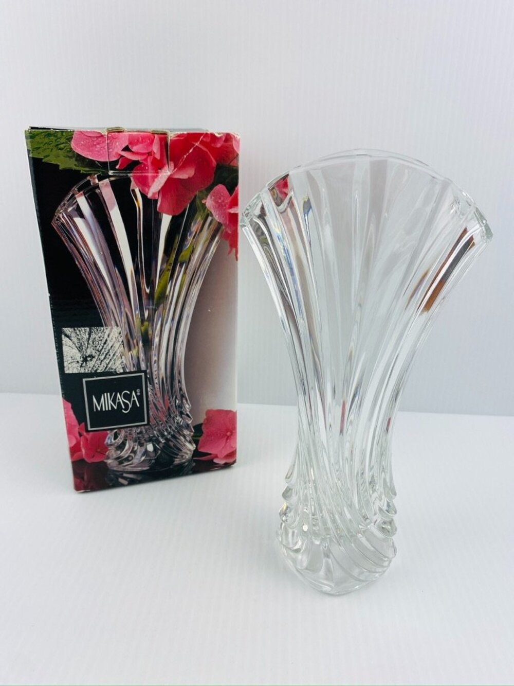 Vintage Mikasa Crystal Flores Vase 8 inch Bud Wase